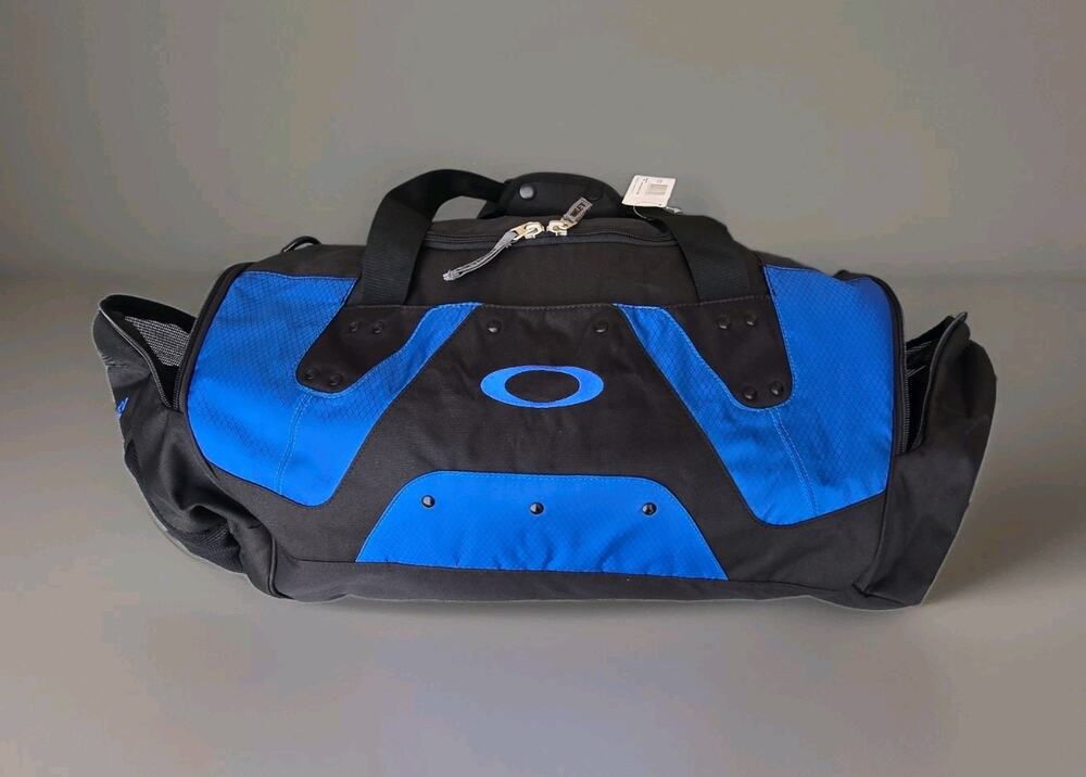 NEW Y2K Vintage Original Y2K Oakley Large Duffel Bag Tactical Gym Travel Tech